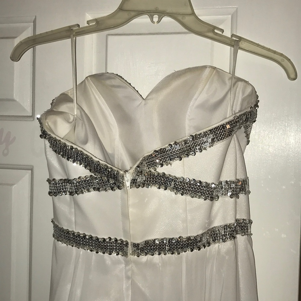 LONG WHITE DRESS - Picture 5 of 6